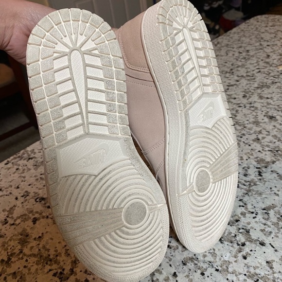 Women’s Nike Air Jordan 1 High Zip Partical Beige - Picture 9 of 10